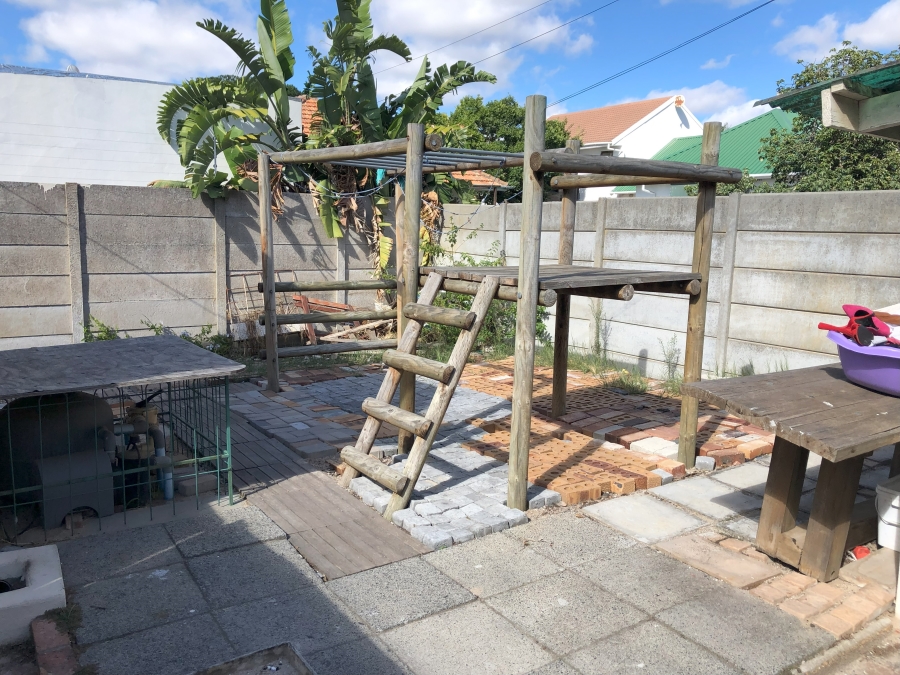To Let 1 Bedroom Property for Rent in Bosbell Western Cape